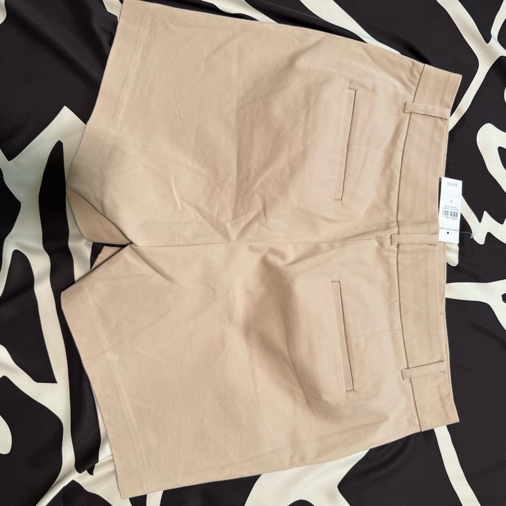 Ann Taylor Women's Beige Bermudas - Picture 2 of 4